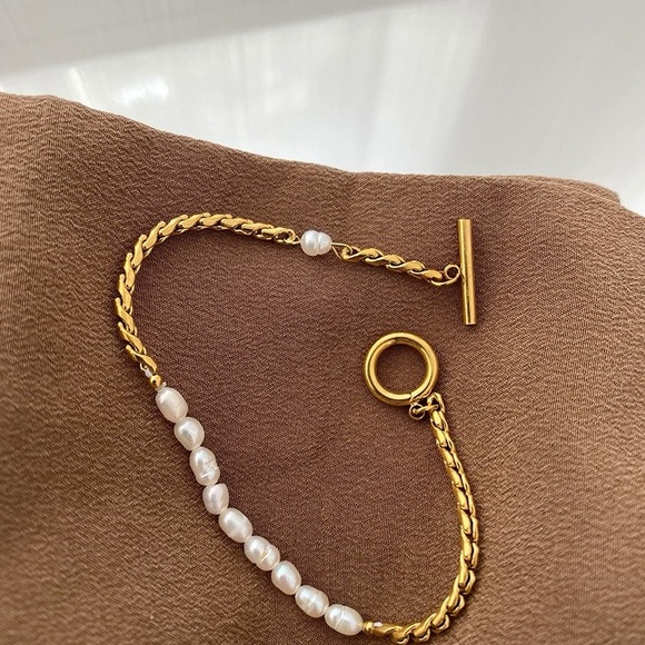 Gold and Pearl Bracelet 18k Gold and 925 Sterling Silver - Picture 3 of 7